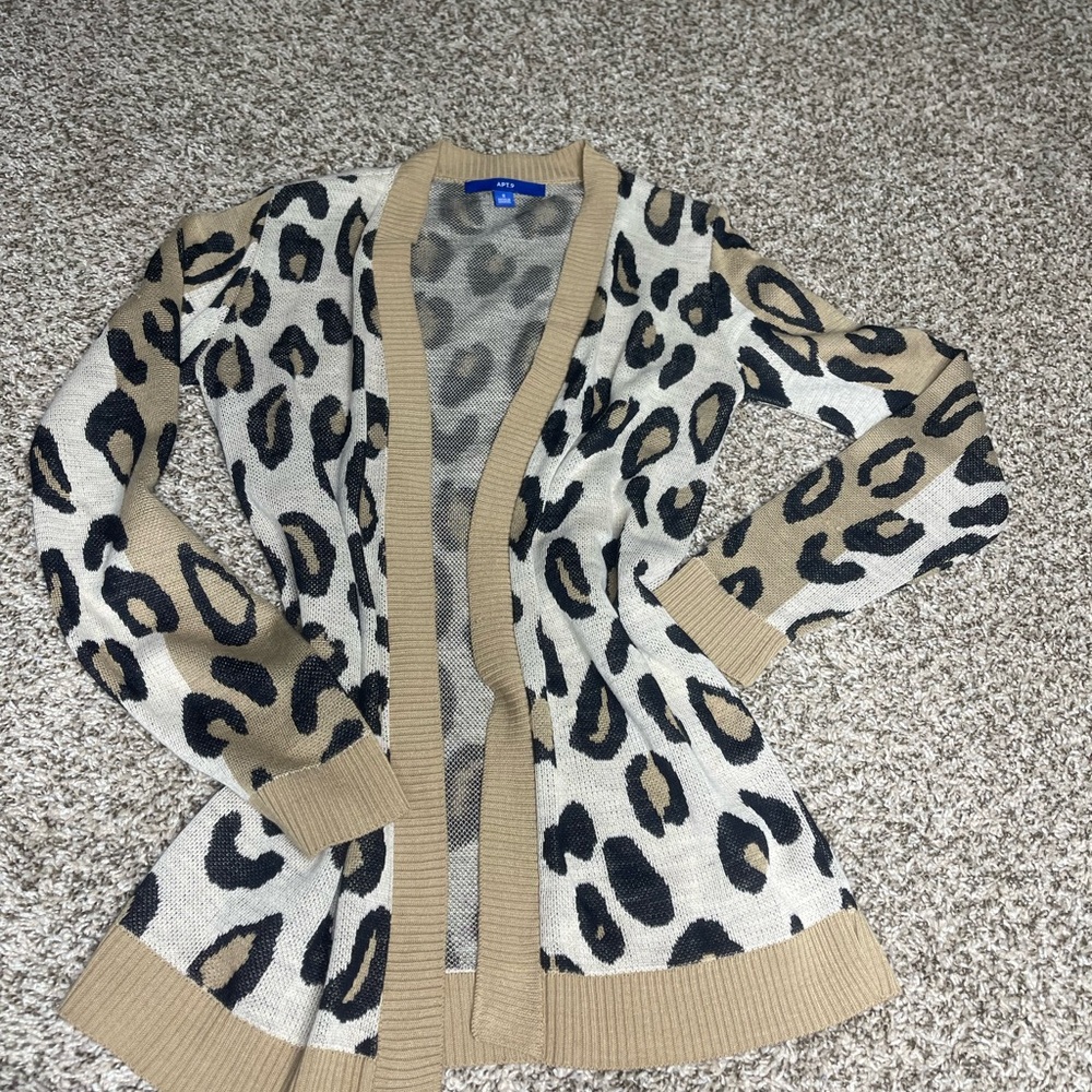 Apt. 9 Black and Tan Leopard Print Cardigan Sweater